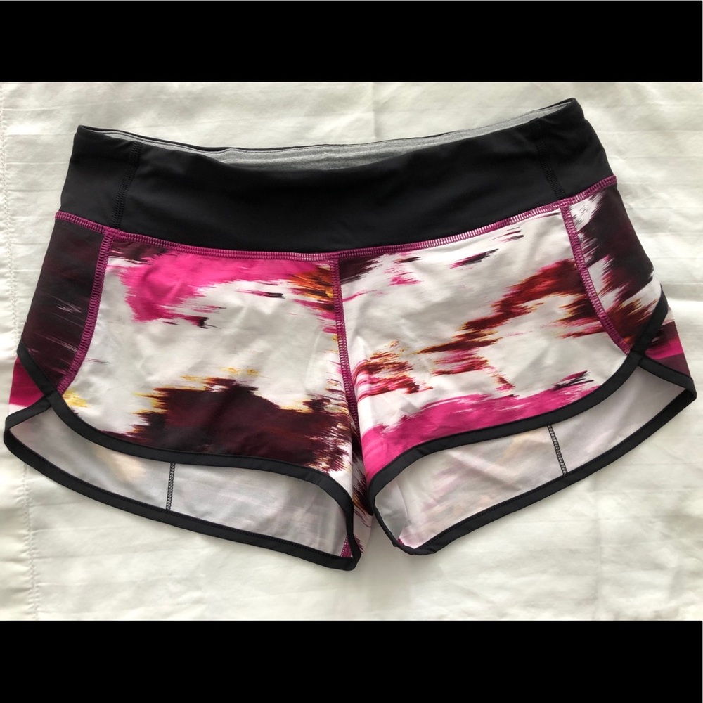 Lululemon Speed Shorts size 6